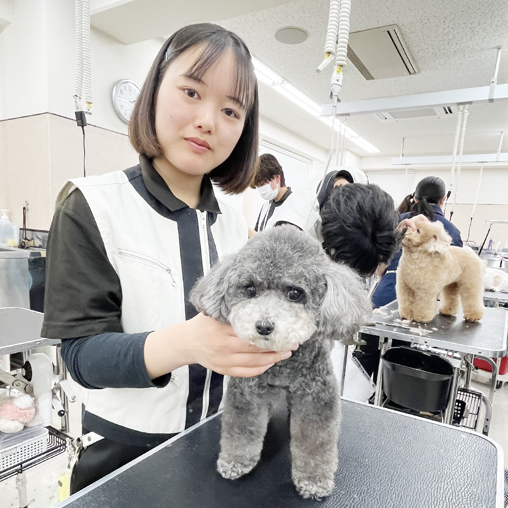 ２年生のカット中と仕上がり写真♪